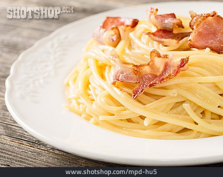 
                Nudelgericht, Spaghetti Carbonara                   
