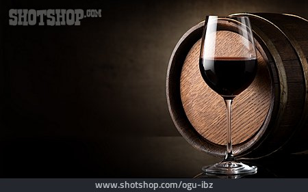 
                Rotwein, Weinfass                   