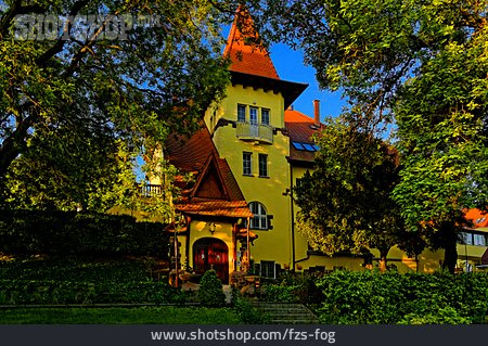 
                Schlosshotel, Fried Schlosshotel                   