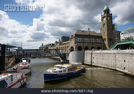
                Hamburg, Elbe, Hafenrundfahrt, Landungsbrücken                   