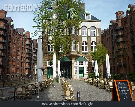 
                Hamburg, Speicherstadt, Wasserschloss, Teekontor                   