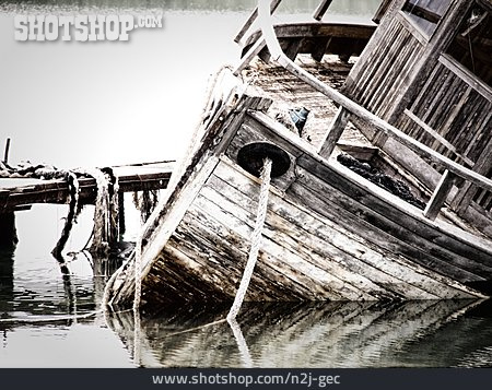 
                Schiffswrack, Sinken, Holzboot                   