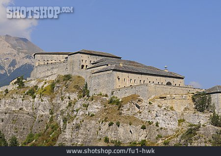 
                Fort Victor-emmanuel                   