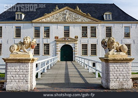 
                Schloss, Dornum, Norderburg                   