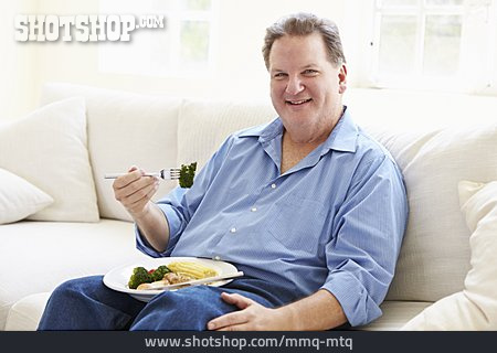 
                Mann, Essen, Diät, übergewicht                   