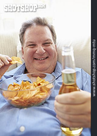 
                Mann, Ungesund, übergewicht, Chips                   