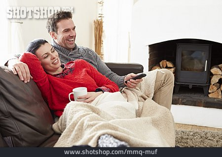 
                Häusliches Leben, Freizeit & Entertainment, Fernsehen, Tv & Video, Ehepaar                   