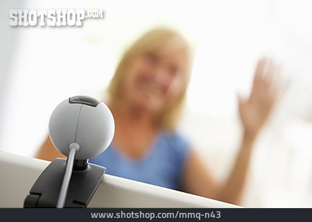 
                Seniorin, Chatten, Webcam, Videochat                   