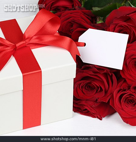 
                Geschenk, Rote Rosen                   