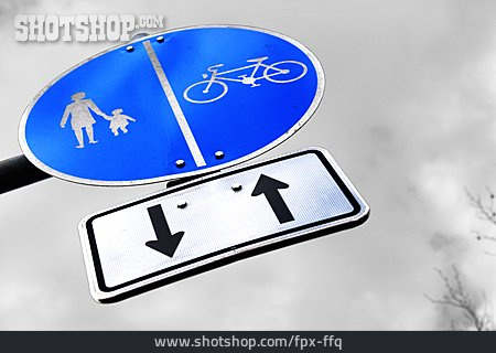 
                Straßenschild, Radweg, Fußgängerweg                   