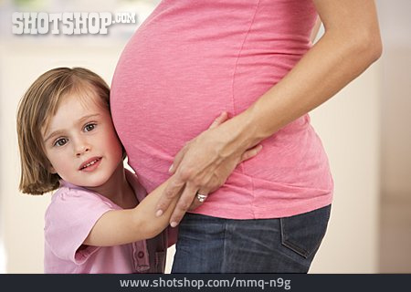 
                Schwangerschaft, Babybauch, Tochter                   