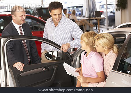 
                Familie, Autokauf                   