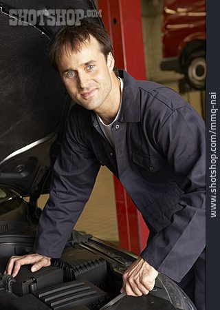 
                Automechaniker, Kfz-service                   