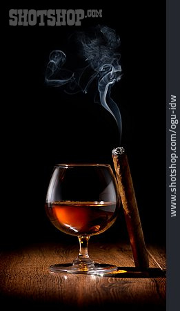 
                Zigarre, Whisky                   
