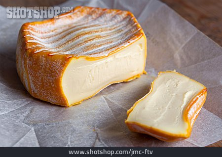 
                Camembert, Weichkäse                   