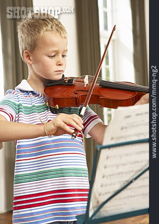 
                Geige, üben, Musikschüler                   