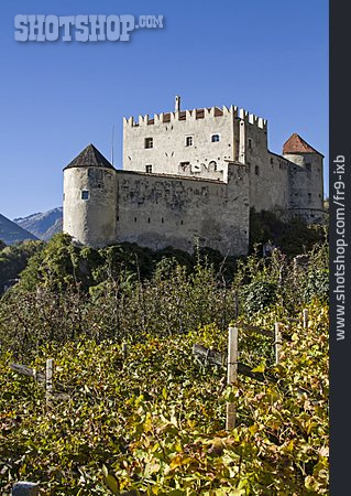 
                Vinschgau, Schloss Kastelbell                   