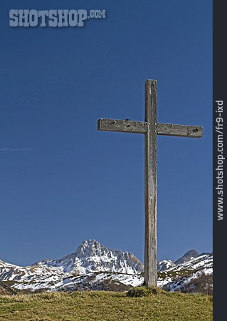 
                Gipfelkreuz, Schweiz, Gotthardmassiv                   