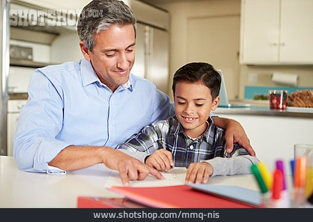 
                Vater, Häusliches Leben, Sohn, Hausaufgaben                   
