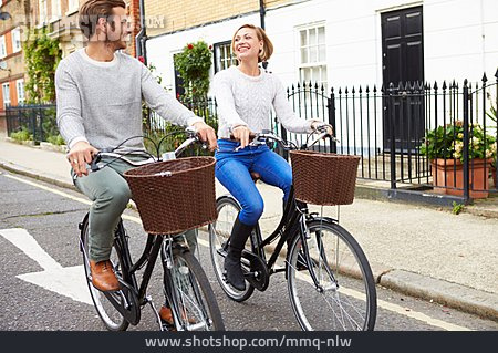 
                Paar, Fahrrad, Radfahrer, Tourenrad                   
