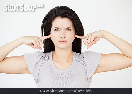 
                Junge Frau, Laut, Ohren Zuhalten, Stress                   