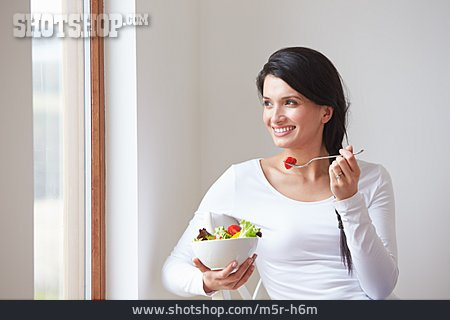 
                Frau, Gesunde Ernährung, Salat                   