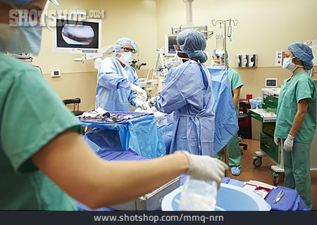 
                Operation, Chirurgie, Operationssaal                   