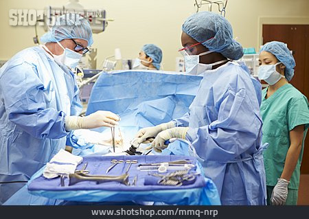 
                Chirurg, Operation, Chirurgie, Chirurgin                   