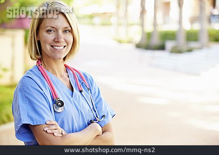 
                Healthcare & Medicine, Doctor                   