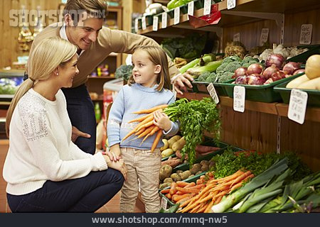 
                Einkaufen, Gemüse, Familie, Supermarkt, Hofladen                   