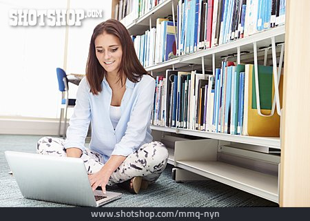 
                Girl, Laptop, Schoolgirl, Recherche                   