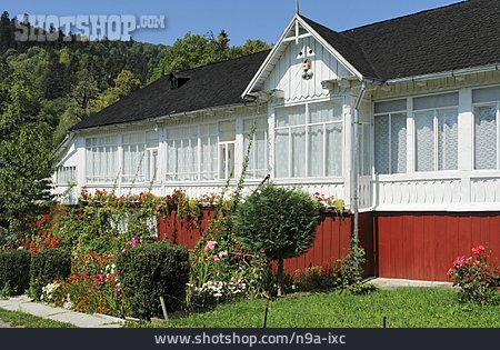 
                Gartenhaus, Targu Neamt, Kloster Agapia                   