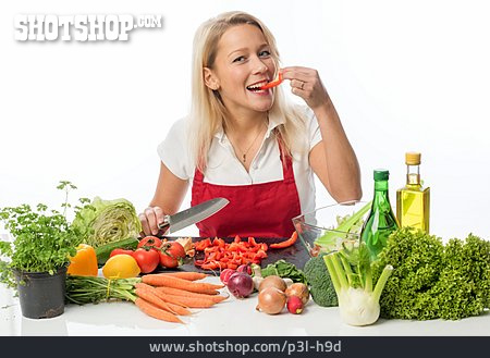 
                Junge Frau, Lebensmittel, Gemüse, Hausfrau, Probieren                   