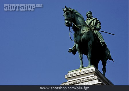 
                Mailand, Reiterstatue, Garibaldi-denkmal                   