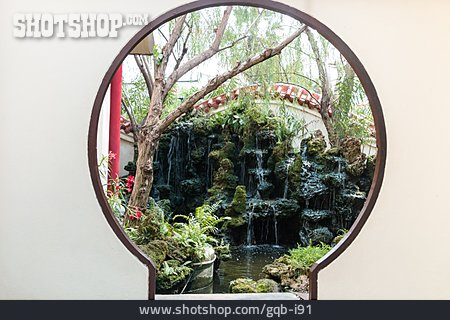 
                Wasserfall, Eingang, Japanischer Garten                   