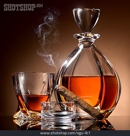 
                Cognac, Zigarre, Whisky                   