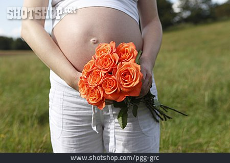 
                Mutterschaft, Schwangere, Rosenstrauß                   