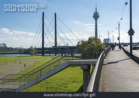 
                Brücke, Rheinkniebrücke, Rheinwiesen                   