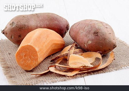 
                Geschält, Süßkartoffel                   