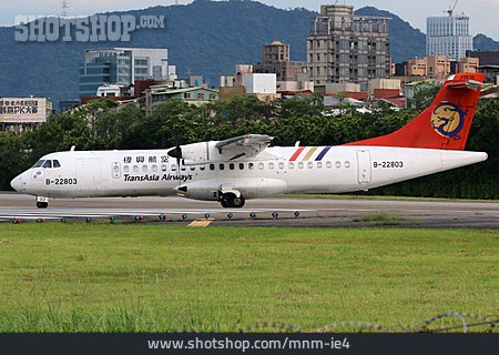 
                Flugzeug, Taipeh, Transasia Airways                   
