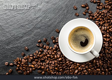 
                Kaffee, Kaffeebohnen, Espressotasse                   