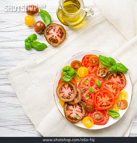 
                Basilikum, Tomaten, Tomatensalat                   