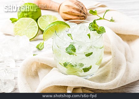 
                Cocktail, Limette, Caipirinha                   