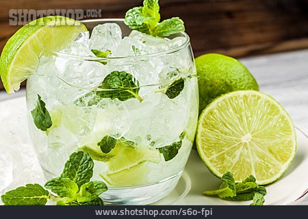 
                Cocktail, Caipirinha, Alkoholisches Getränk                   