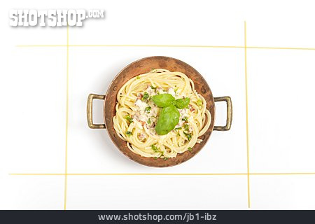 
                Nudelgericht, Italienische Küche, Spaghetti Carbonara                   