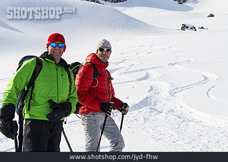 
                Wintersport, Skitour, Skifahrer, Skibergsteigen                   
