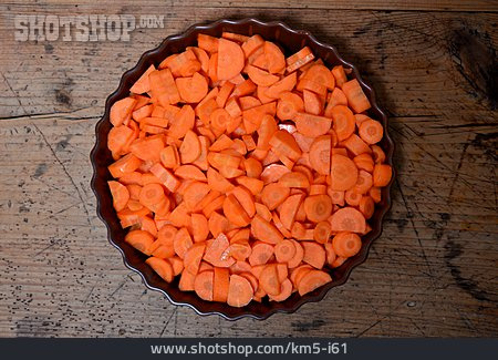 
                Geschnitten, Karotten                   