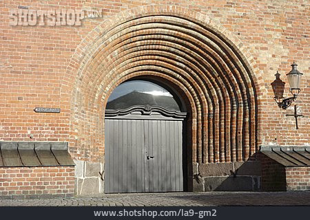 
                Pforte, Eingangsportal, Lübecker Dom                   