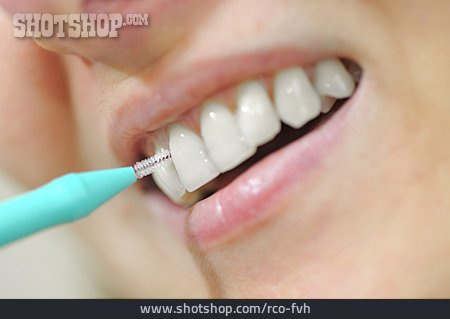 
                Zahnpflege, Interdentalbürste                   