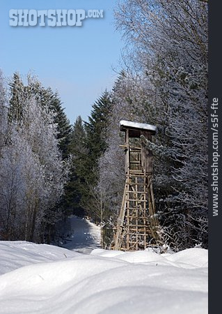 
                Winter, Forstwirtschaft, Hochsitz                   